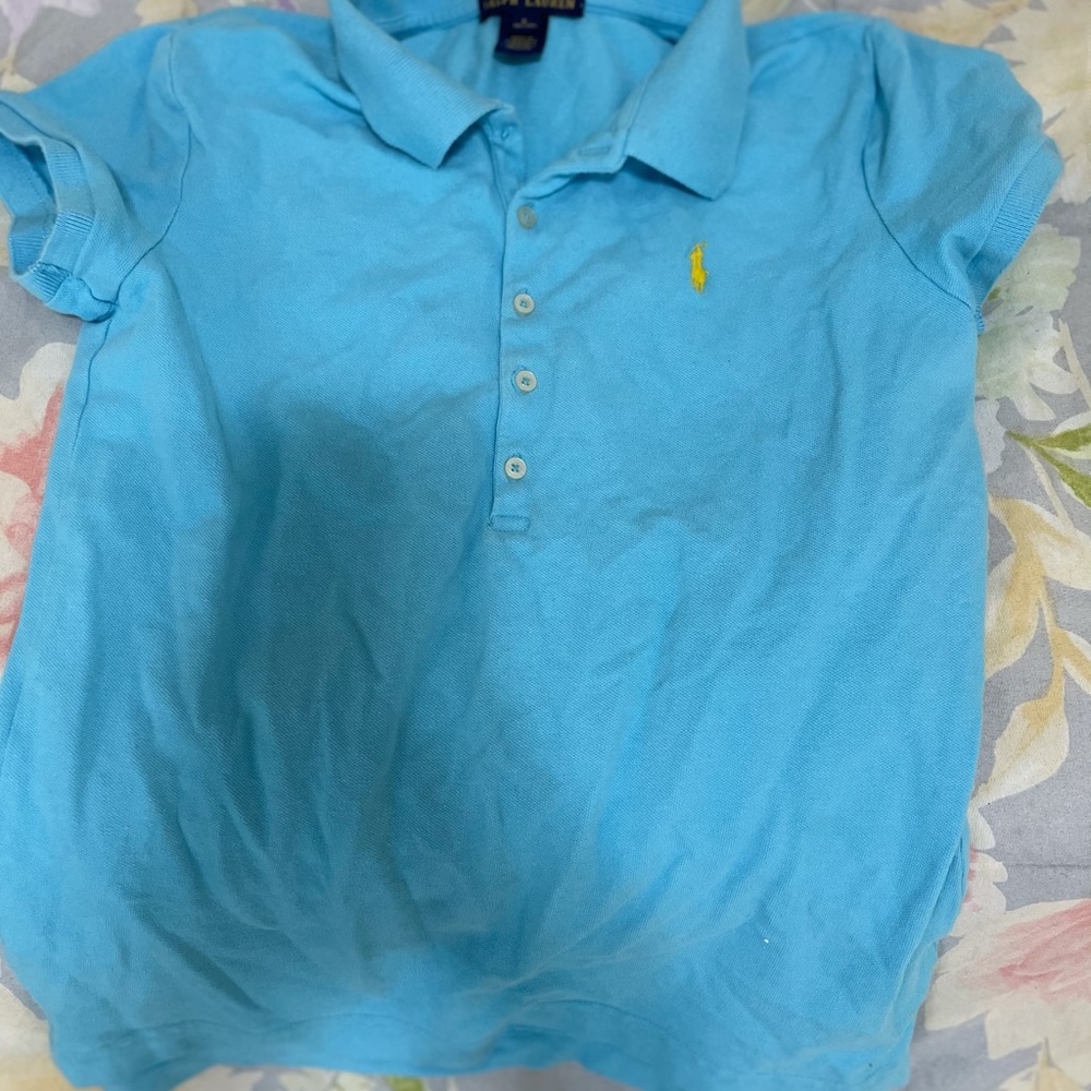 A men polo button up 👕